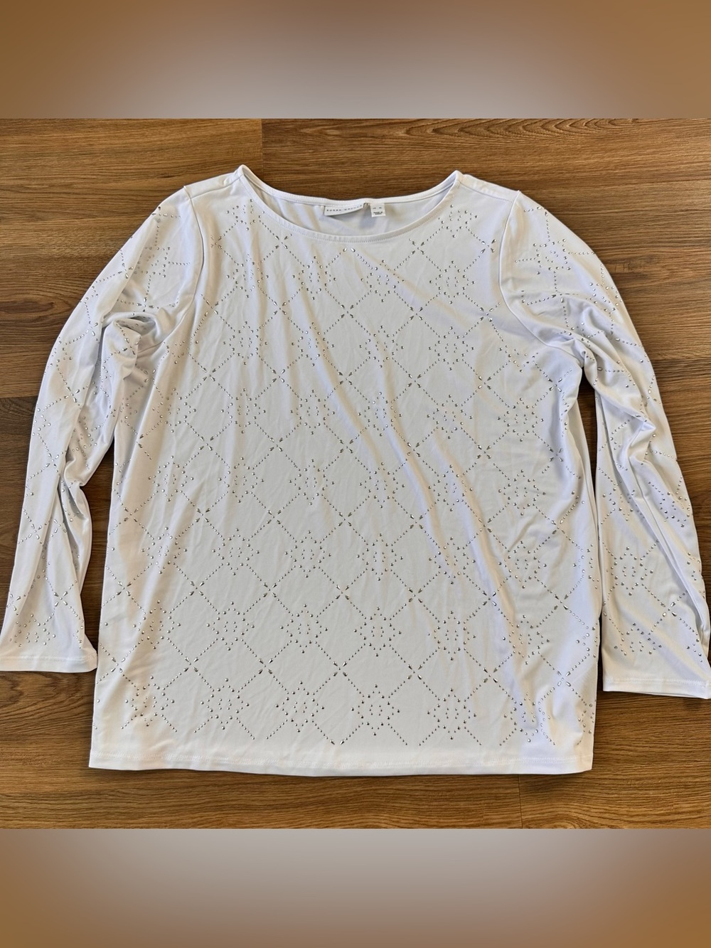 Susan Graver‎ Silver Studded Long Sleeve Blouse White XL Liquid Knit Shirt Shiny